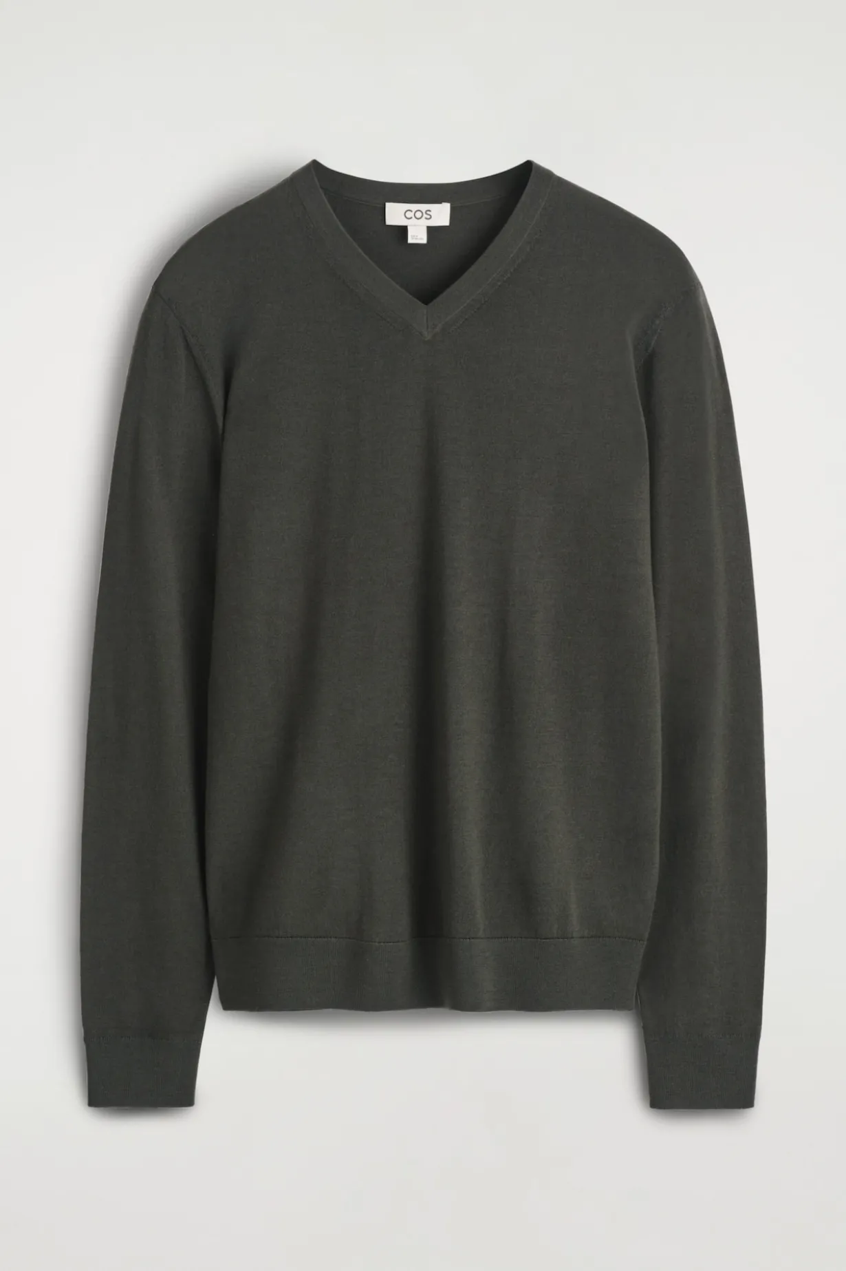 SCHMALER PULLOVER AUS MERINOWOLLE MIT V-AUSSCHNITT