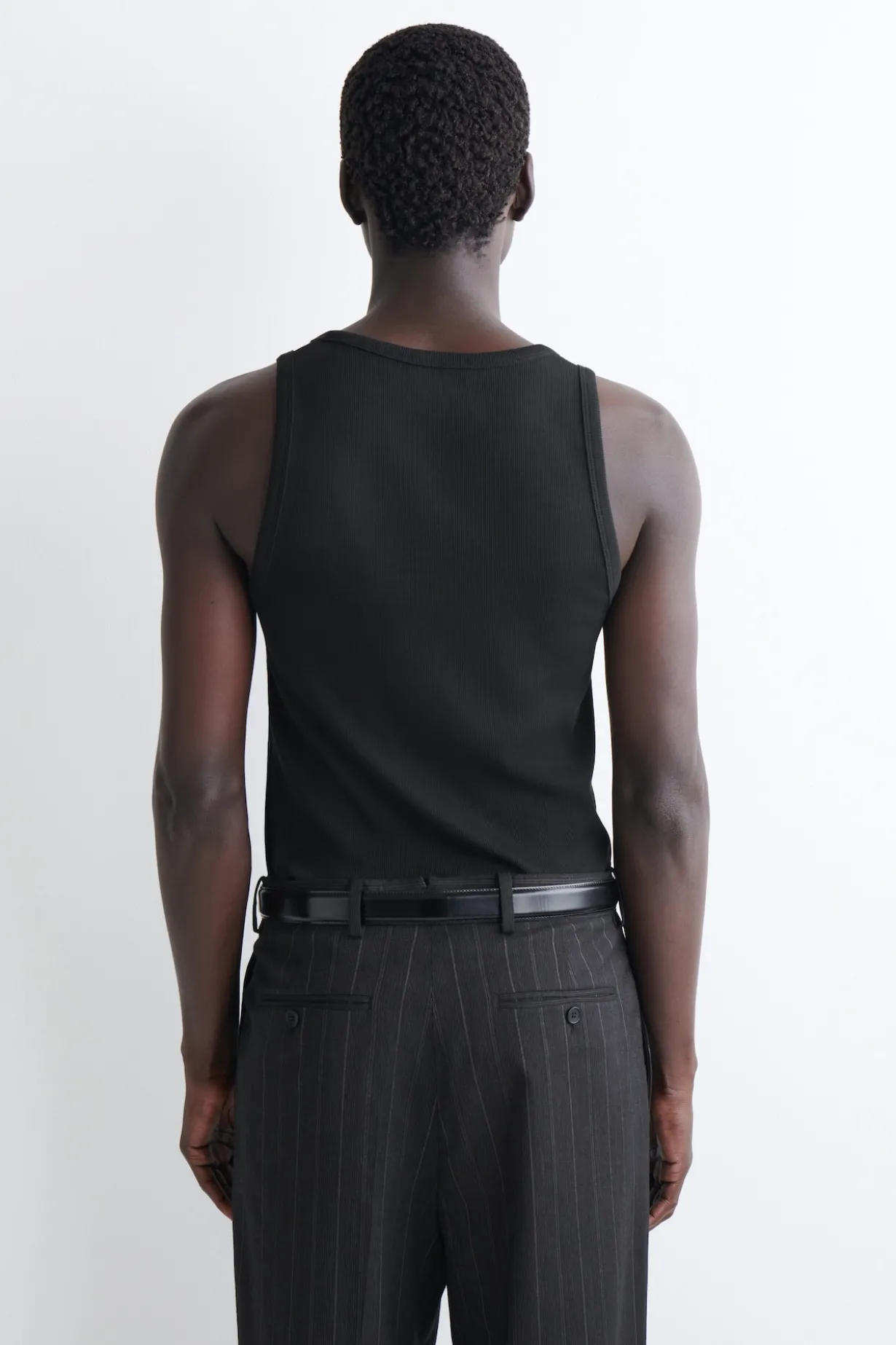 SCHMALES GERIPPTES TANKTOP AUS BAUMWOLLE