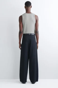 SCHMALES GERIPPTES TANKTOP AUS BAUMWOLLE