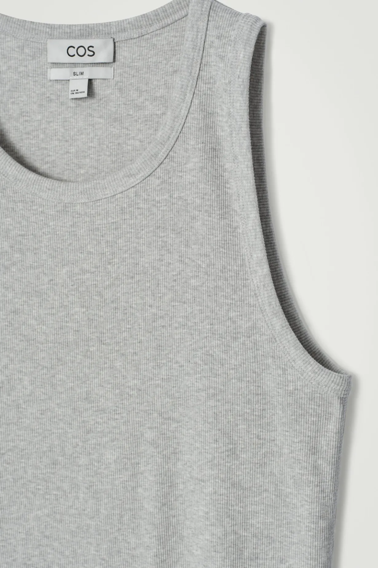 SCHMALES GERIPPTES TANKTOP AUS BAUMWOLLE