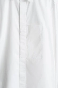 SCHMALES HEMD AUS PIMA-BAUMWOLLE MIT TASCHENDETAIL