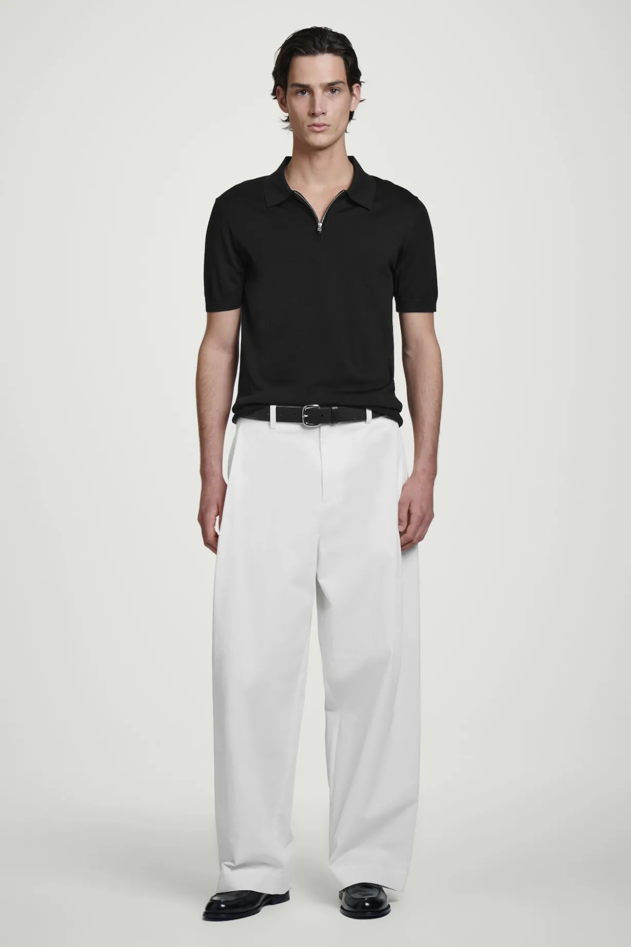 SCHMALES POLOSHIRT AUS SEIDE MIT REISSVERSCHLUSS