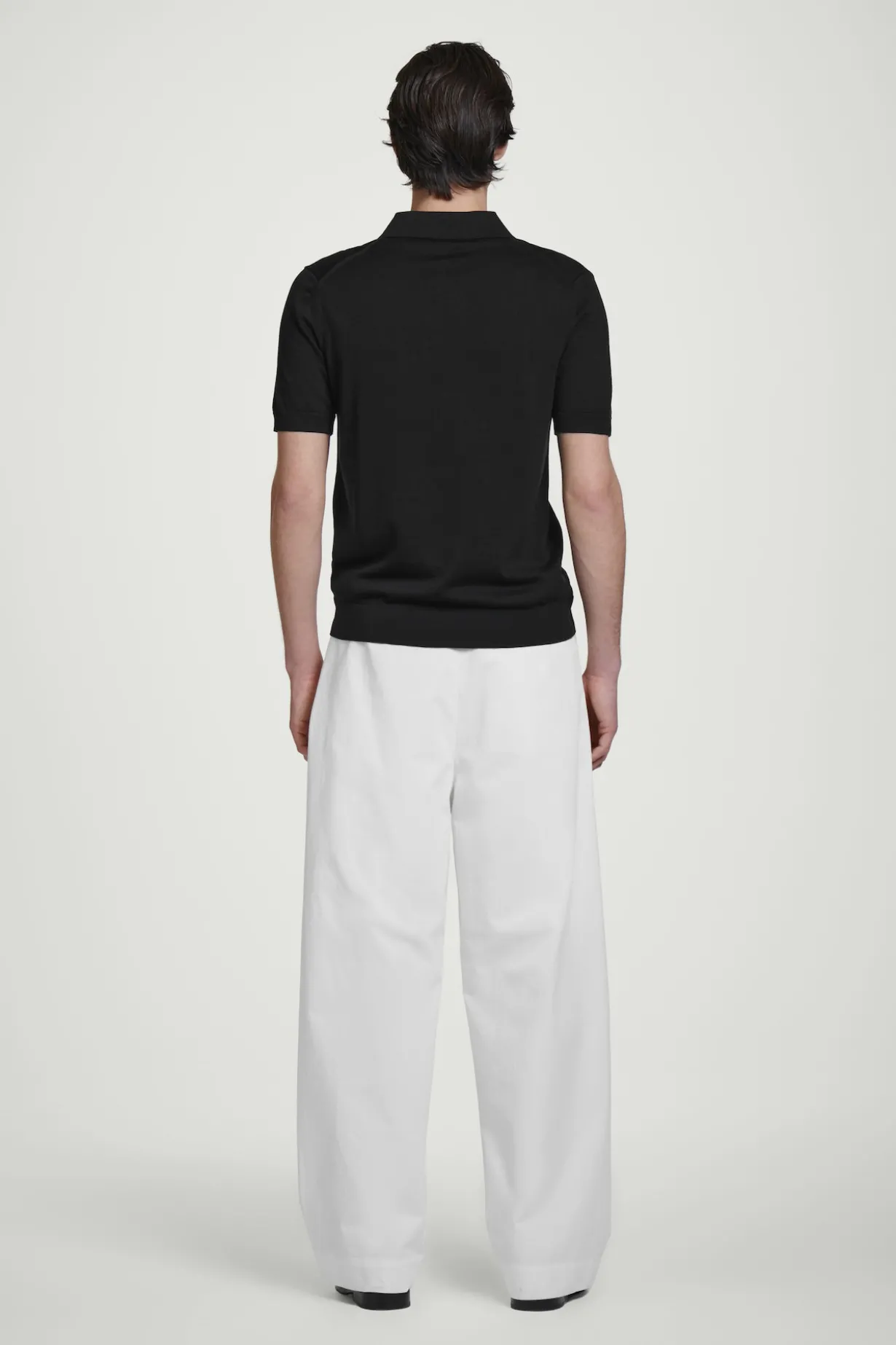 SCHMALES POLOSHIRT AUS SEIDE MIT REISSVERSCHLUSS