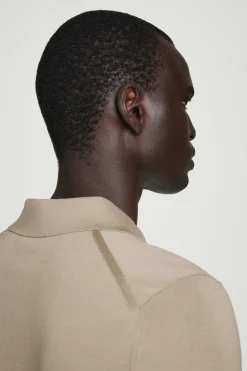 SCHMALES POLOSHIRT AUS SEIDE MIT REISSVERSCHLUSS