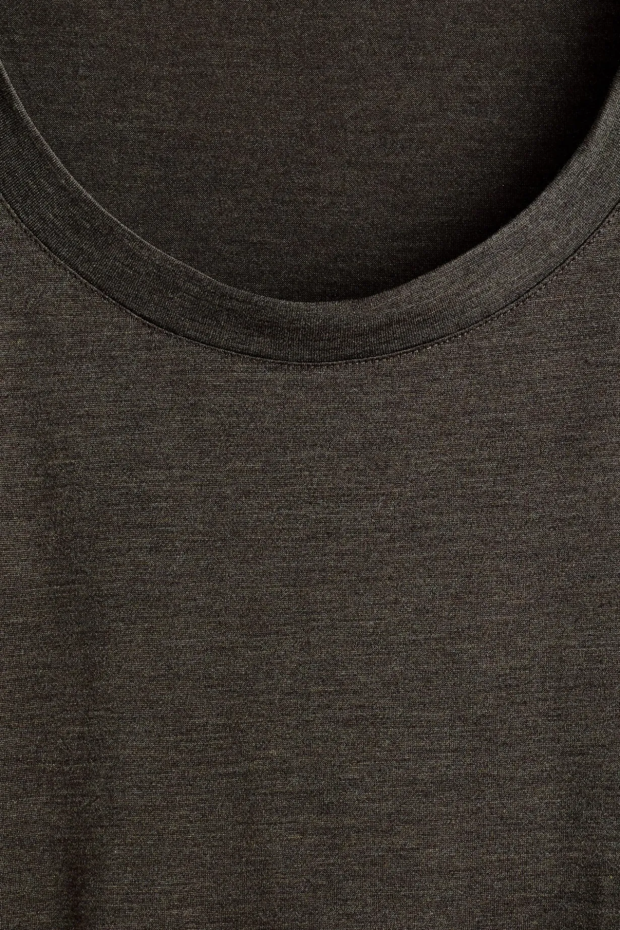 SCHMALES T-SHIRT AUS SEIDE
