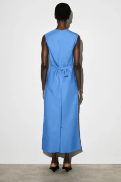 SCHRÄG GESCHNITTENES MIDIKLEID AUS LEINEN-MIX