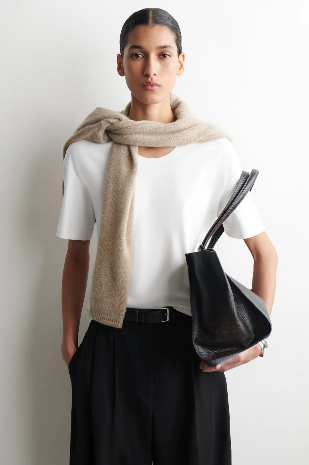 SCOOP-NECK COTTON T-SHIRT