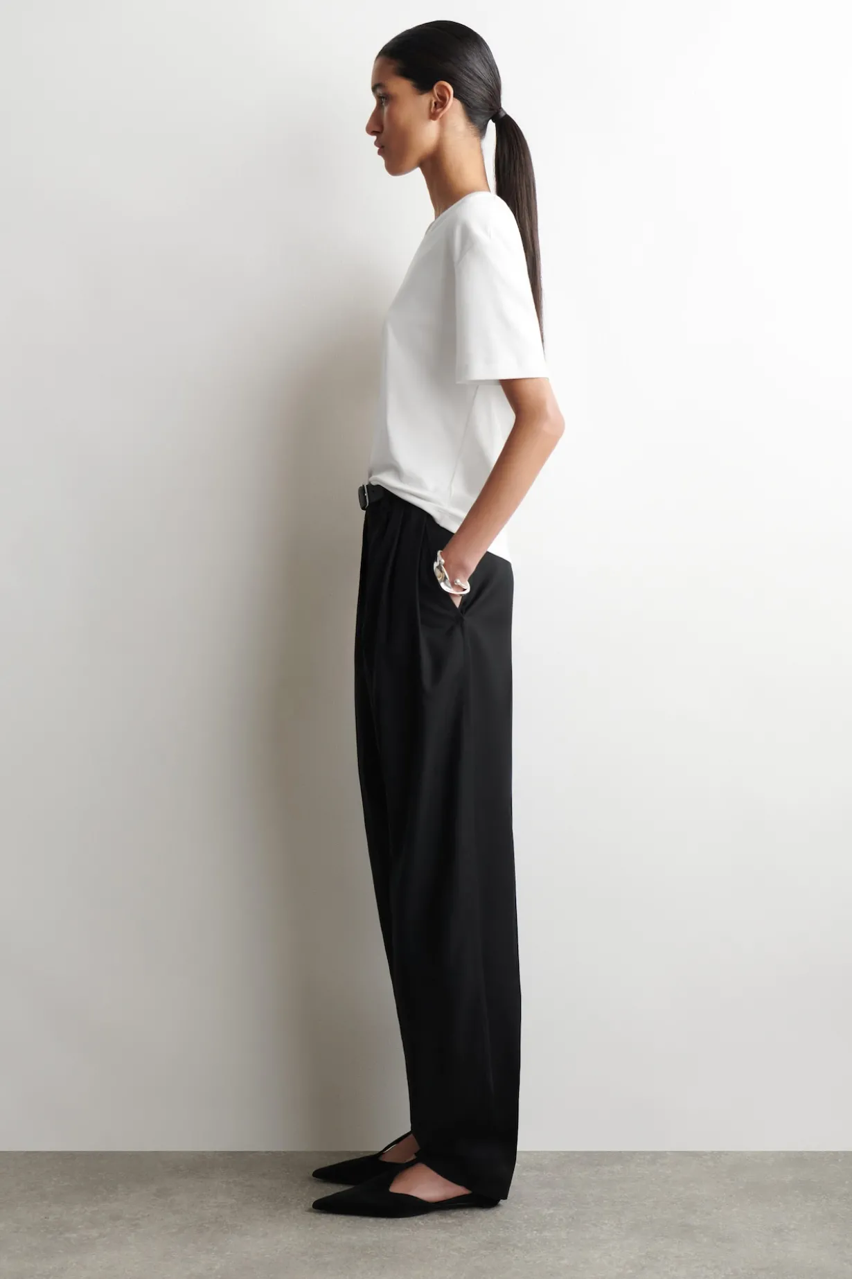 SCOOP-NECK COTTON T-SHIRT