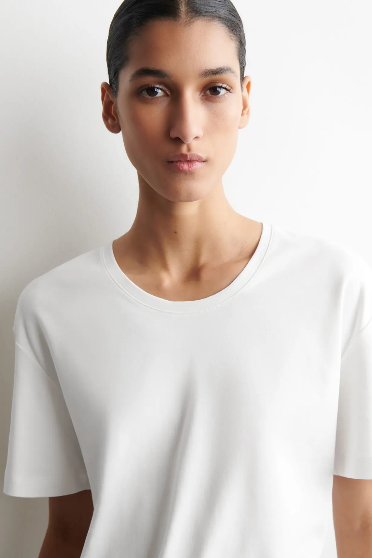 SCOOP-NECK COTTON T-SHIRT