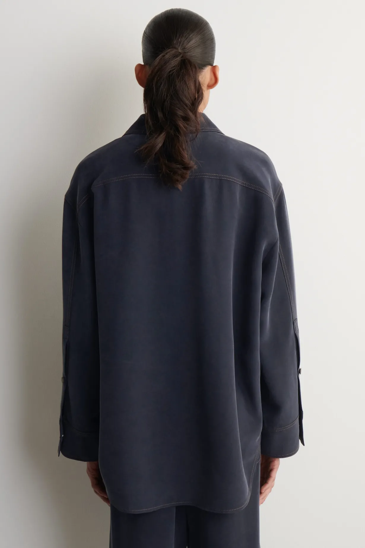 SEIDENHEMD MIT DENIM-EFFEKT
