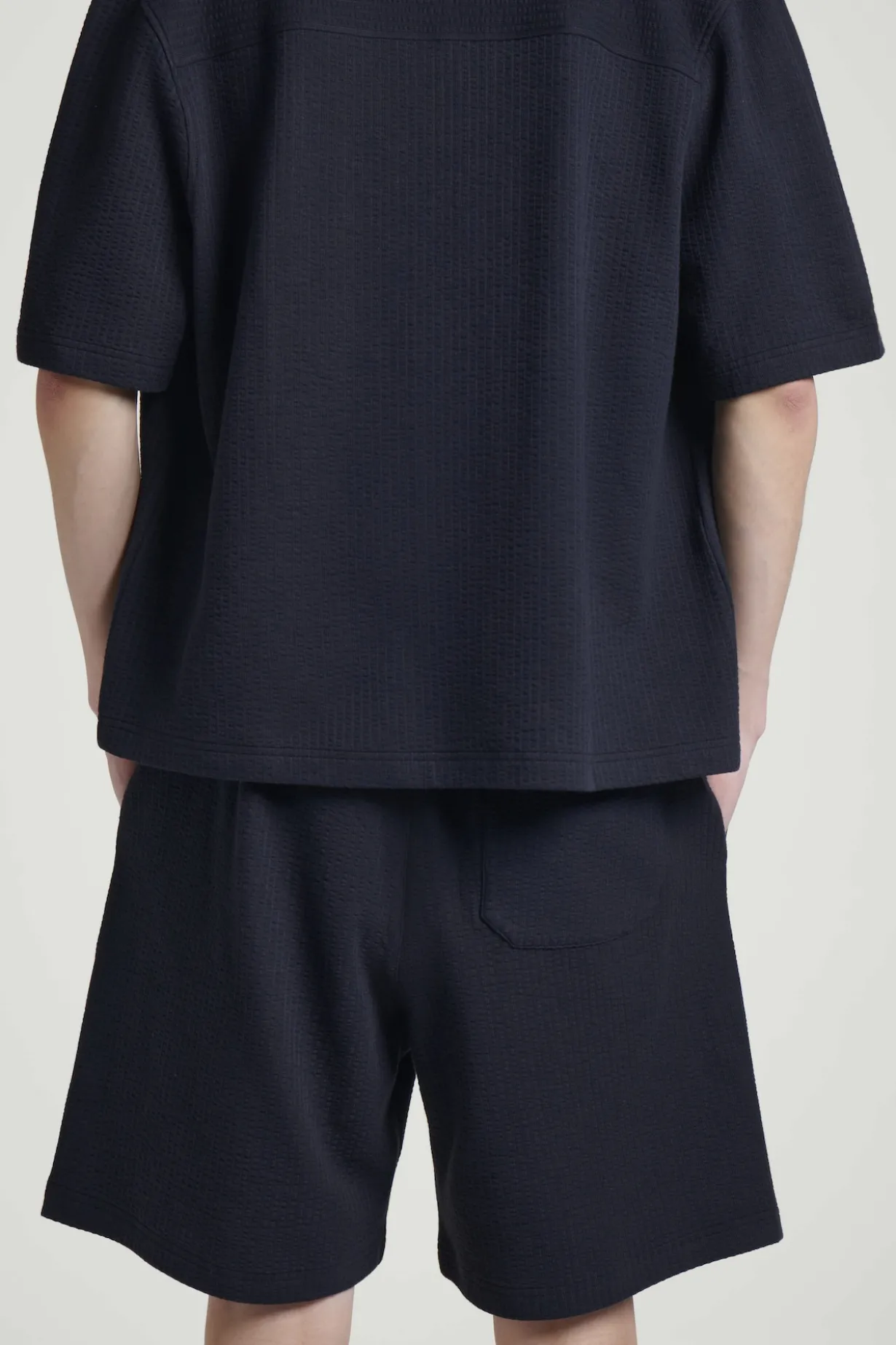 SHORTS AUS SEERSUCKER MIT KORDELZUGBUND
