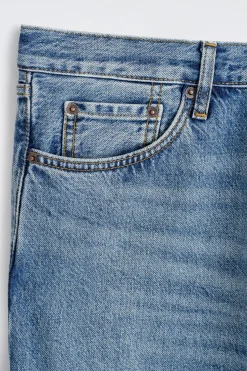 SIGNATURE JEANS MIT GERADEM BEIN