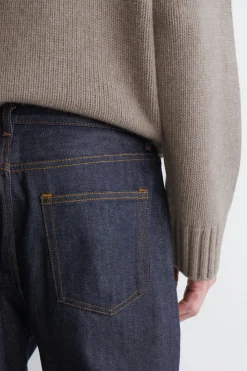 SIGNATURE SELVEDGE-JEANS MIT GERADEM BEIN