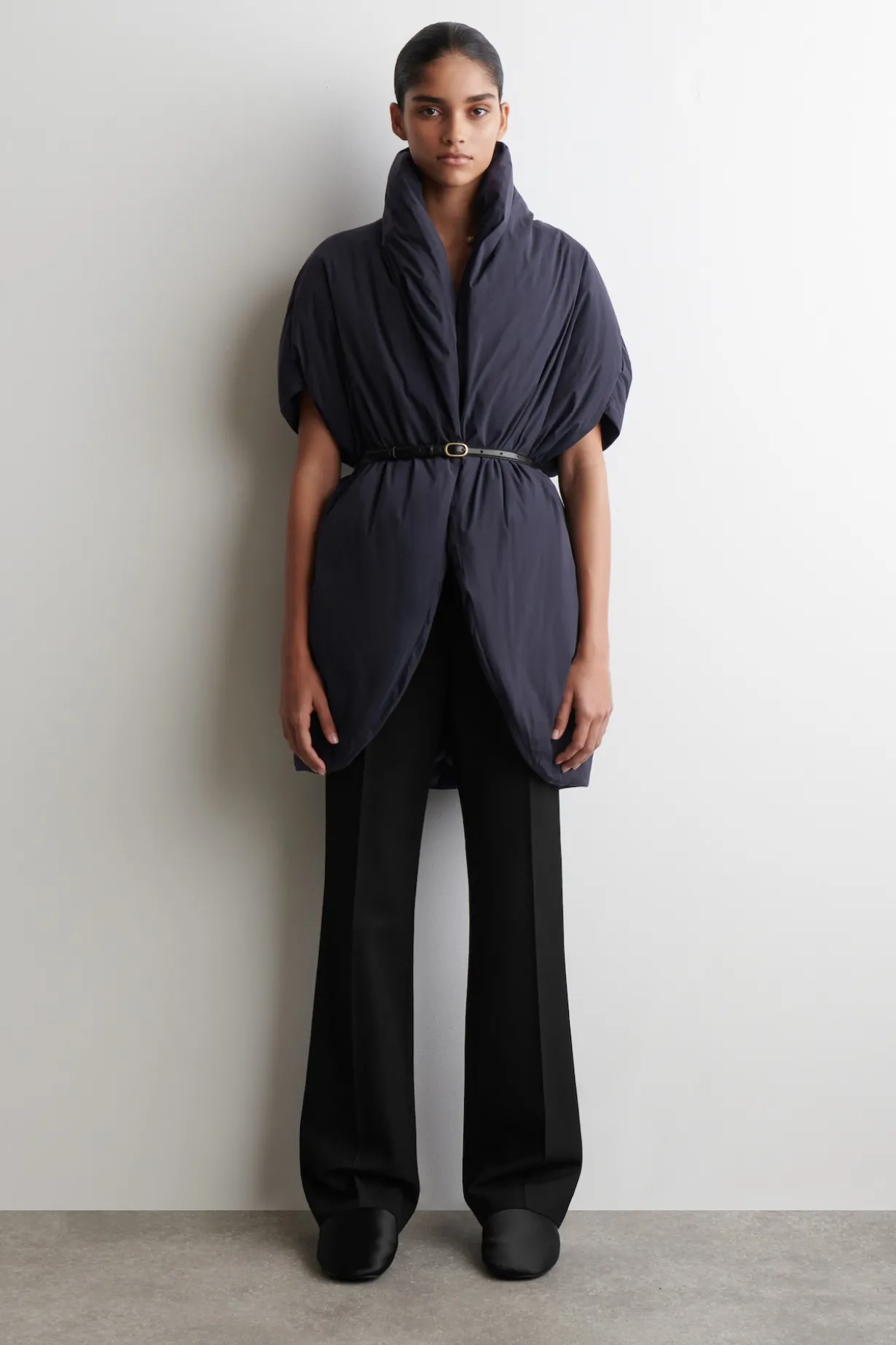 SKULPTURALE OVERSIZED-DAUNENJACKE