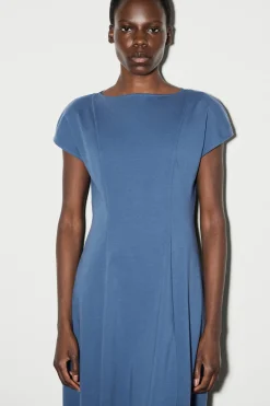 SKULPTURALES MIDIKLEID AUS JERSEY