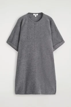 SKULPTURALES MINIKLEID AUS MERINOWOLLE