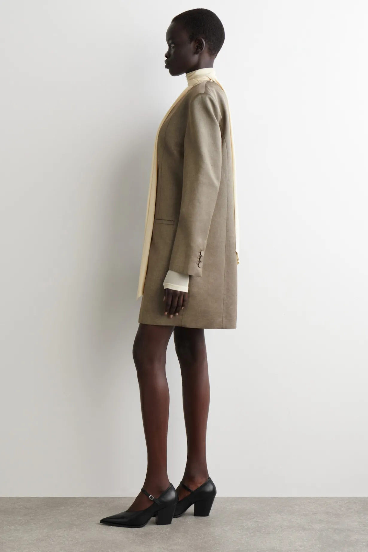 SMOKINGKLEID AUS WOLL-MIX IN METALLIC-OPTIK