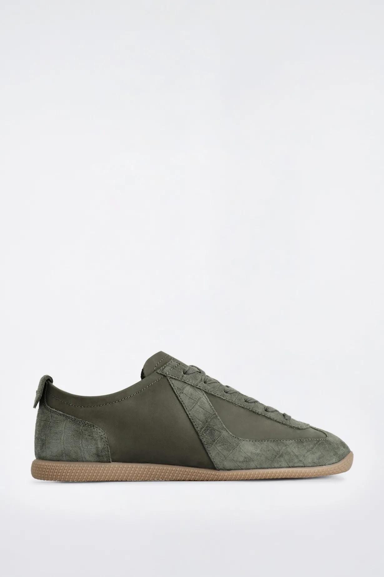 SNEAKERS AUS NUBUK- UND VELOURSLEDER