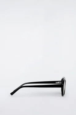 SONNENBRILLE MIT OVALEM RAHMEN