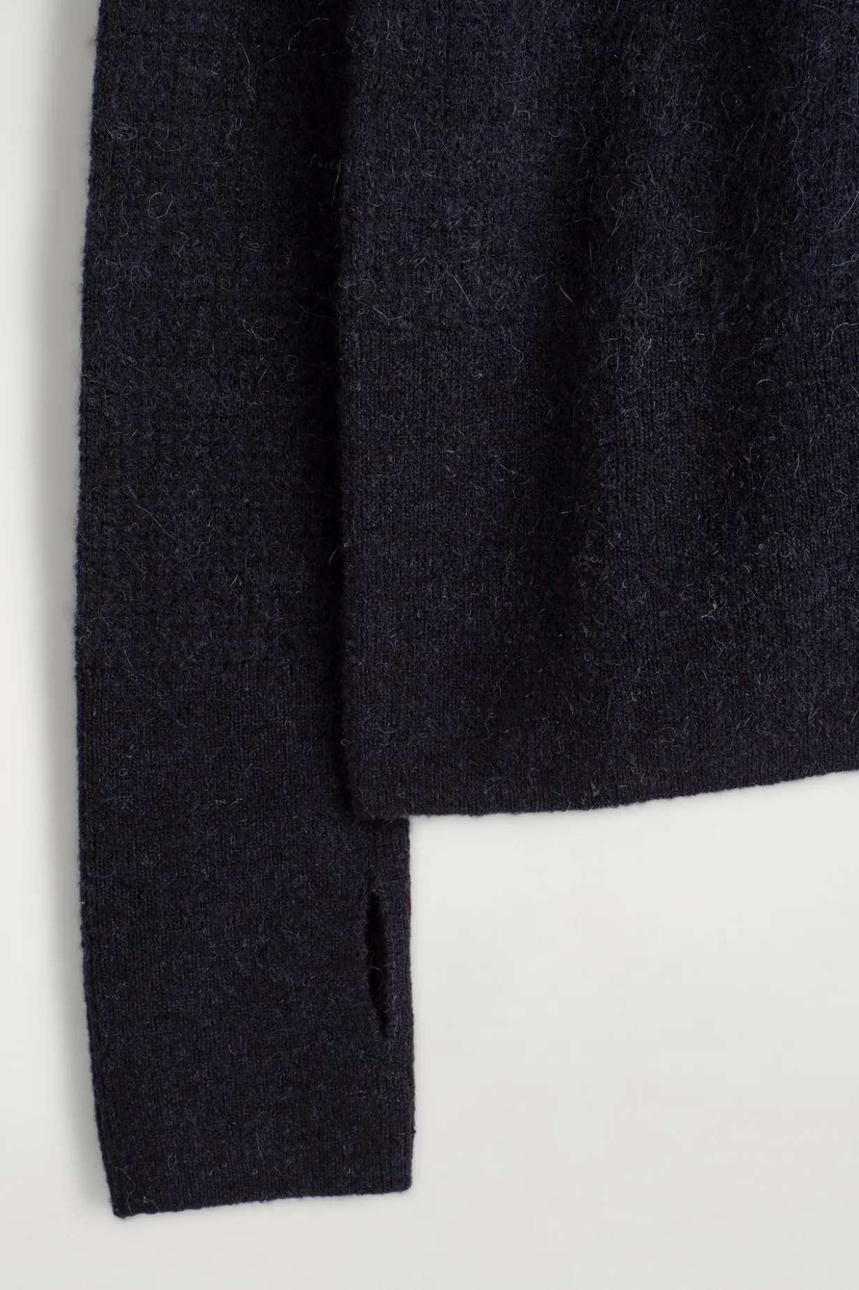 STRICKJACKE AUS ALPAKA-MERINOWOLL-MIX