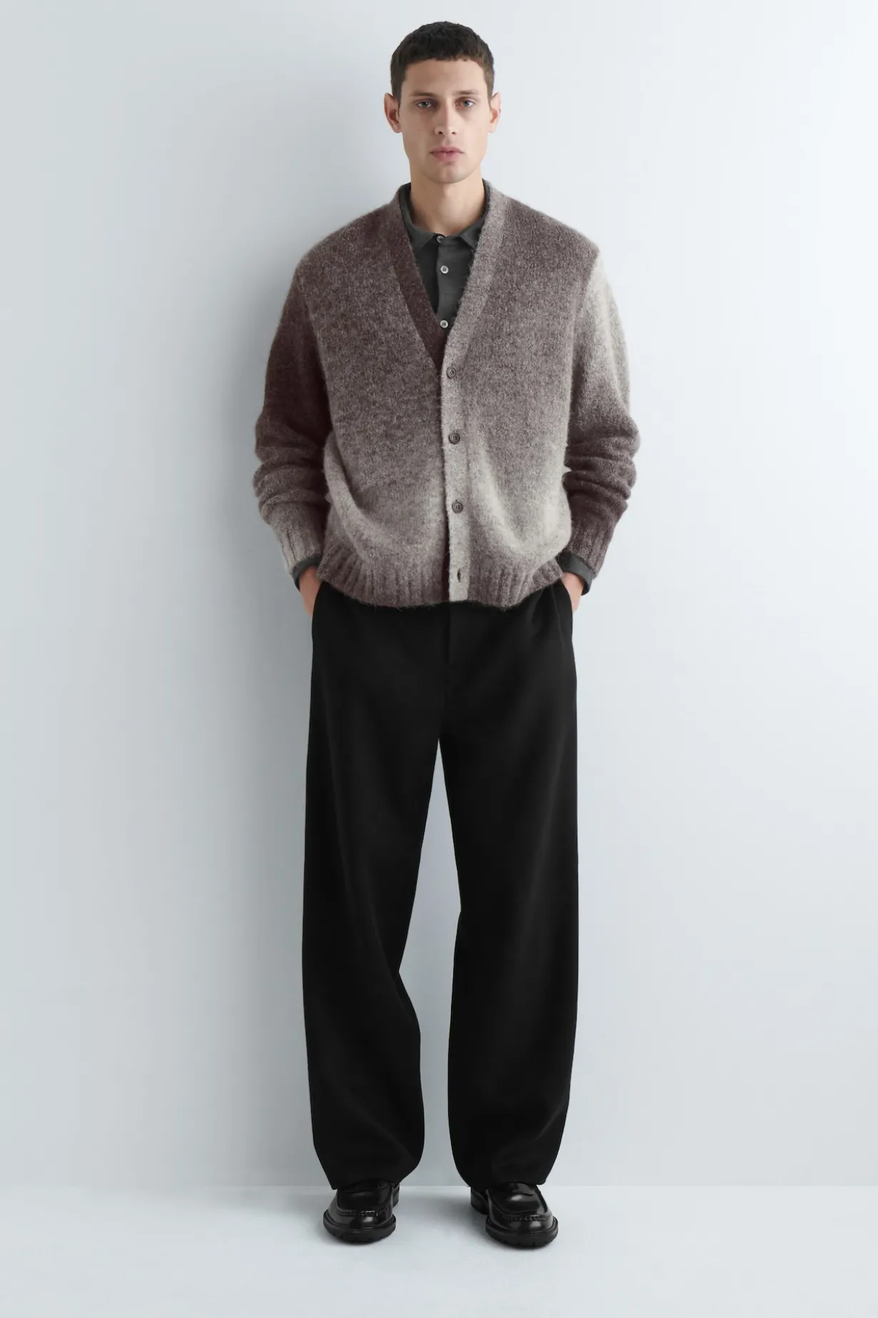 STRICKJACKE AUS ALPAKAWOLLE MIT FARBVERLAUF