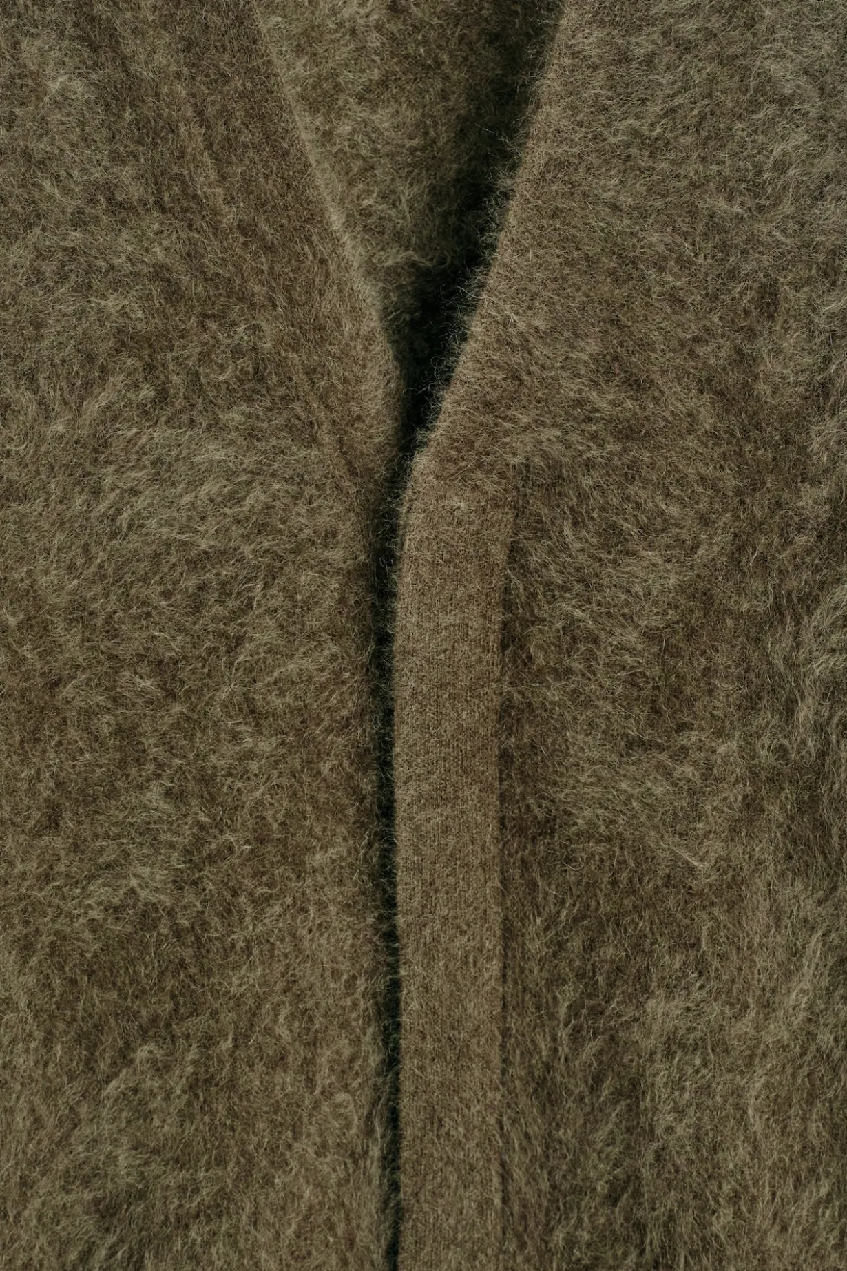STRICKJACKE AUS GEBÜRSTETEM KASCHMIR