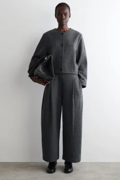 STRICKJACKE AUS GEKOCHTER MERINOWOLLE