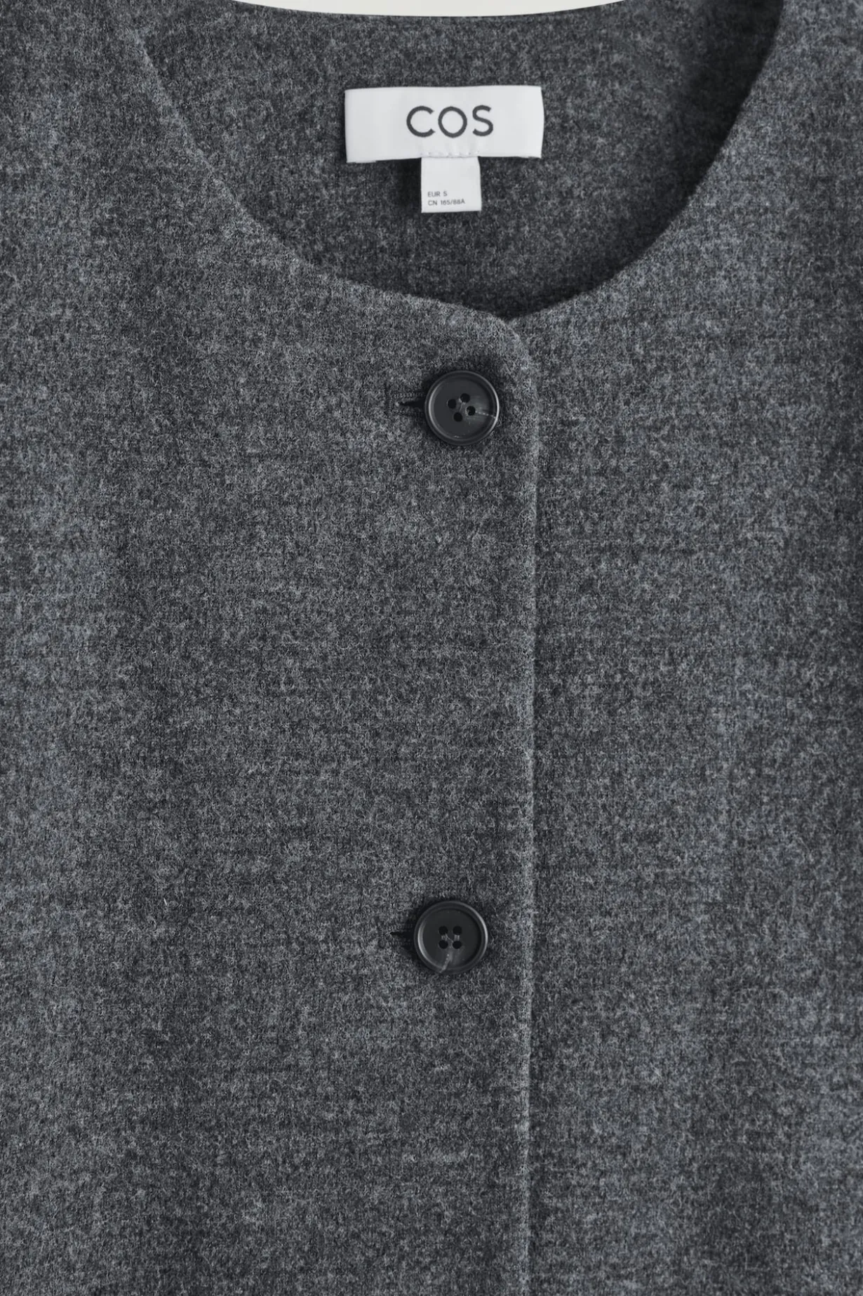 STRICKJACKE AUS GEKOCHTER MERINOWOLLE