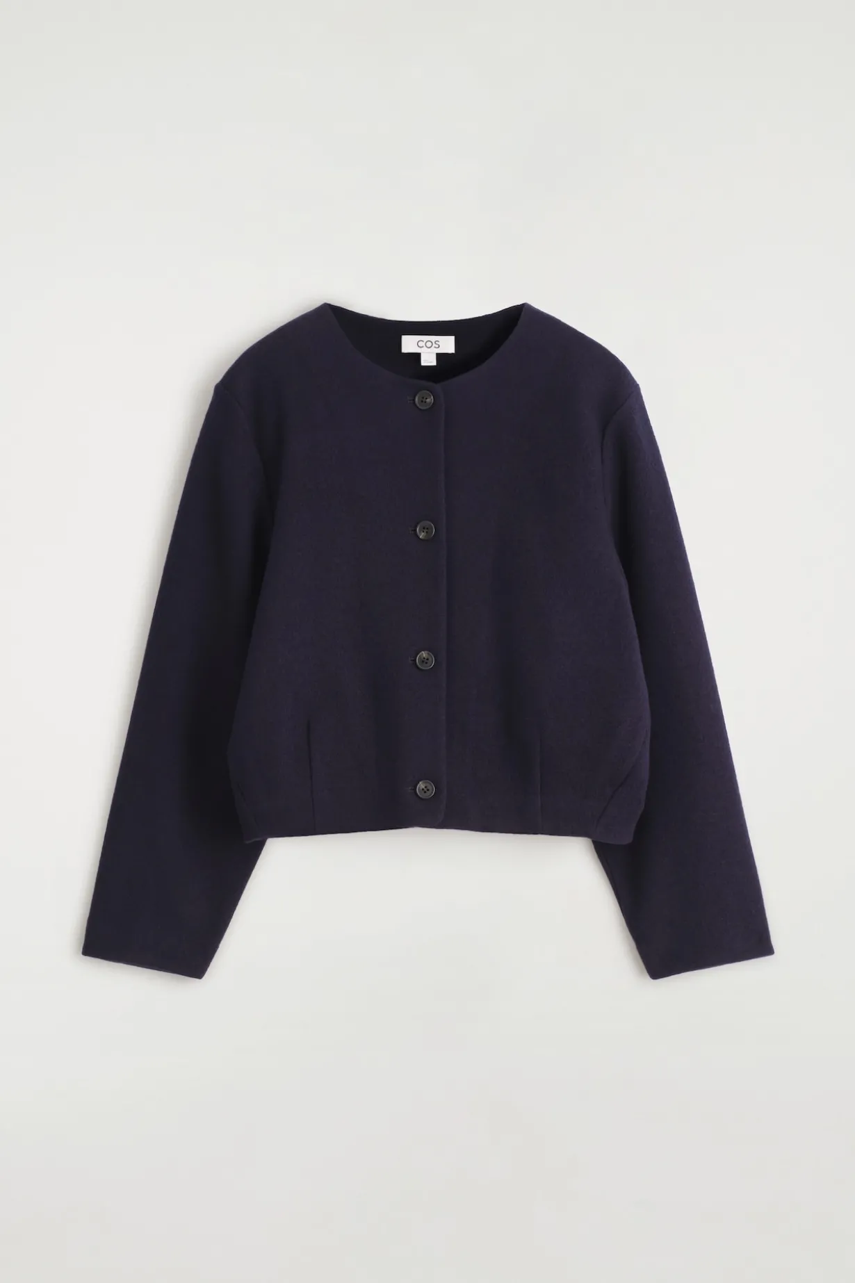 STRICKJACKE AUS GEKOCHTER MERINOWOLLE