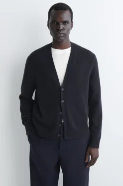 STRICKJACKE AUS KASCHMIR MIT V-AUSSCHNITT
