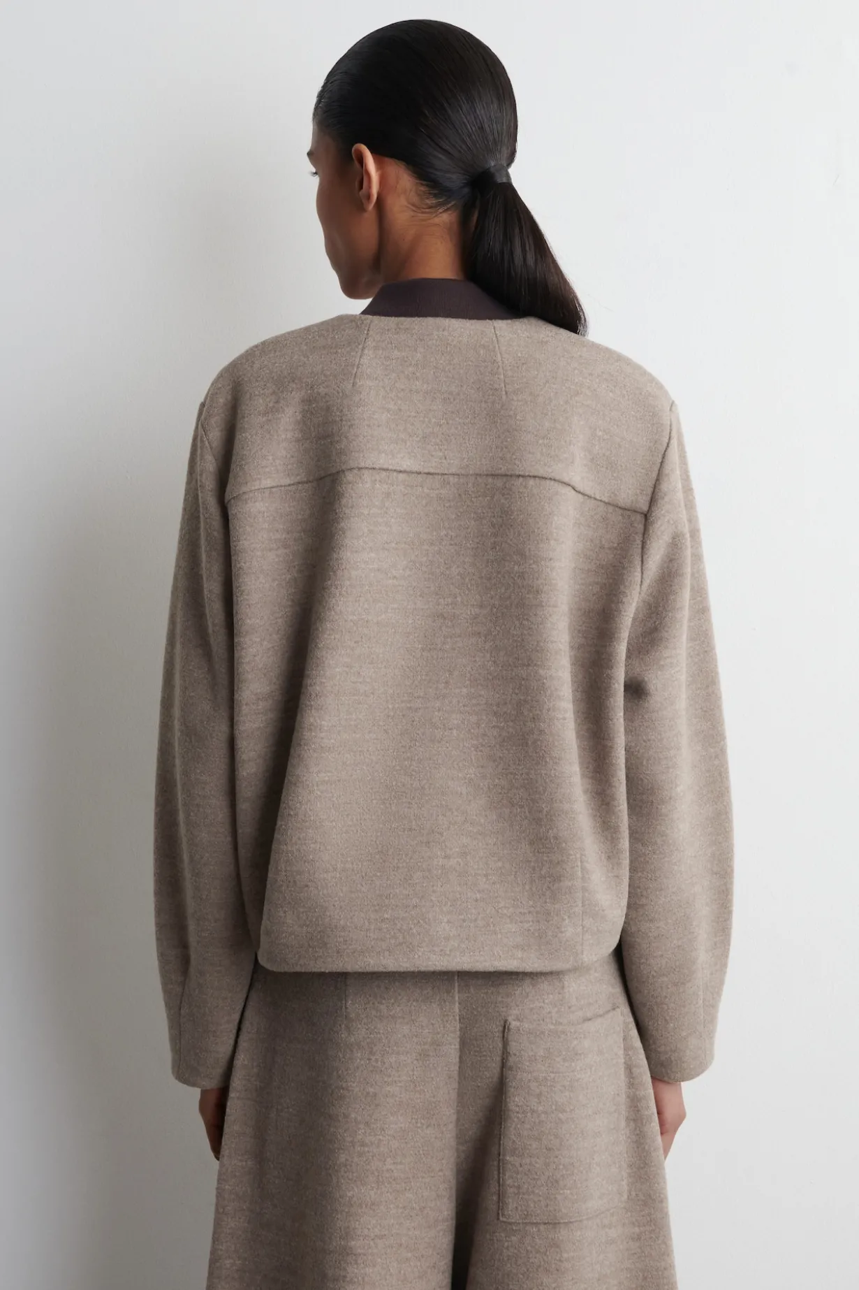 STRICKJACKE AUS KOCHWOLLE
