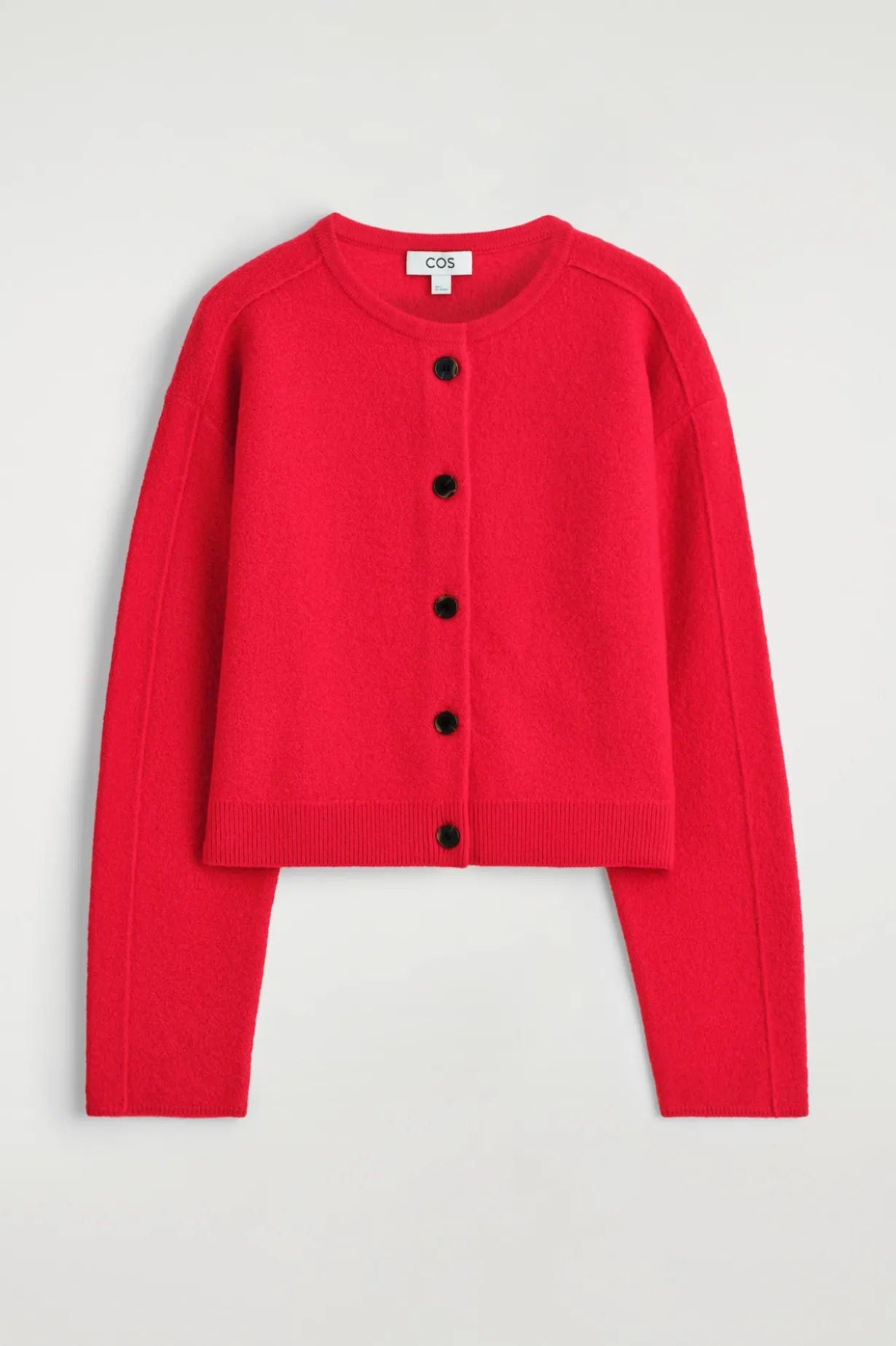 STRICKJACKE AUS KOCHWOLLE