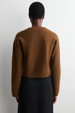 STRICKJACKE AUS KOCHWOLLE