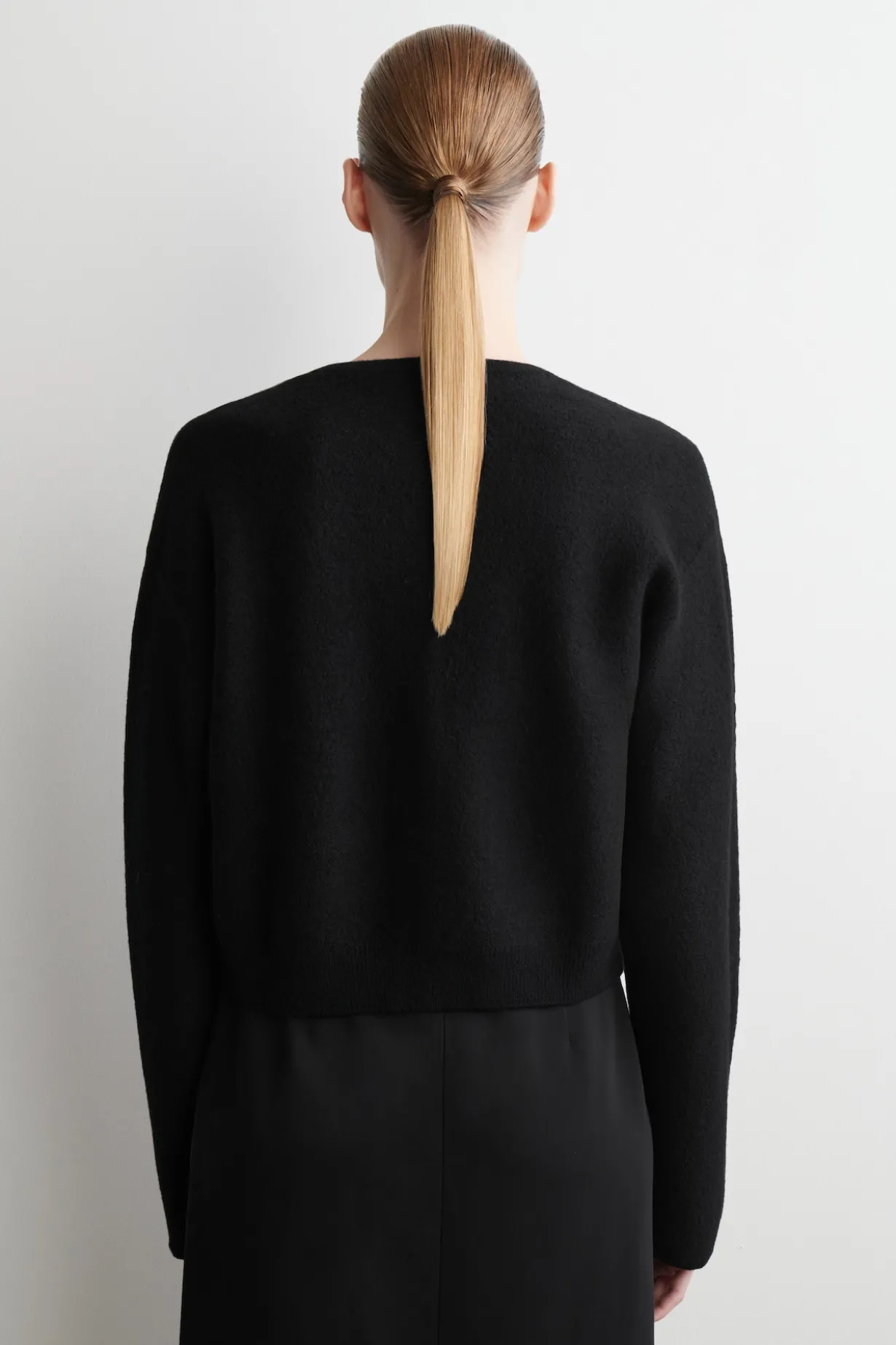 STRICKJACKE AUS KOCHWOLLE
