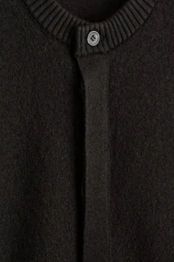 STRICKJACKE AUS KOCHWOLLE MIT RUNDHALSAUSSCHNITT