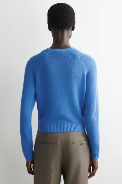 STRICKJACKE AUS LEINEN