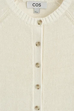 STRICKJACKE AUS LEINEN