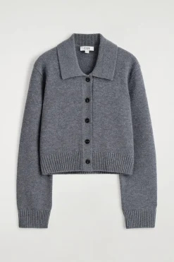 STRICKJACKE AUS MERINOWOLLE MIT KRAGEN