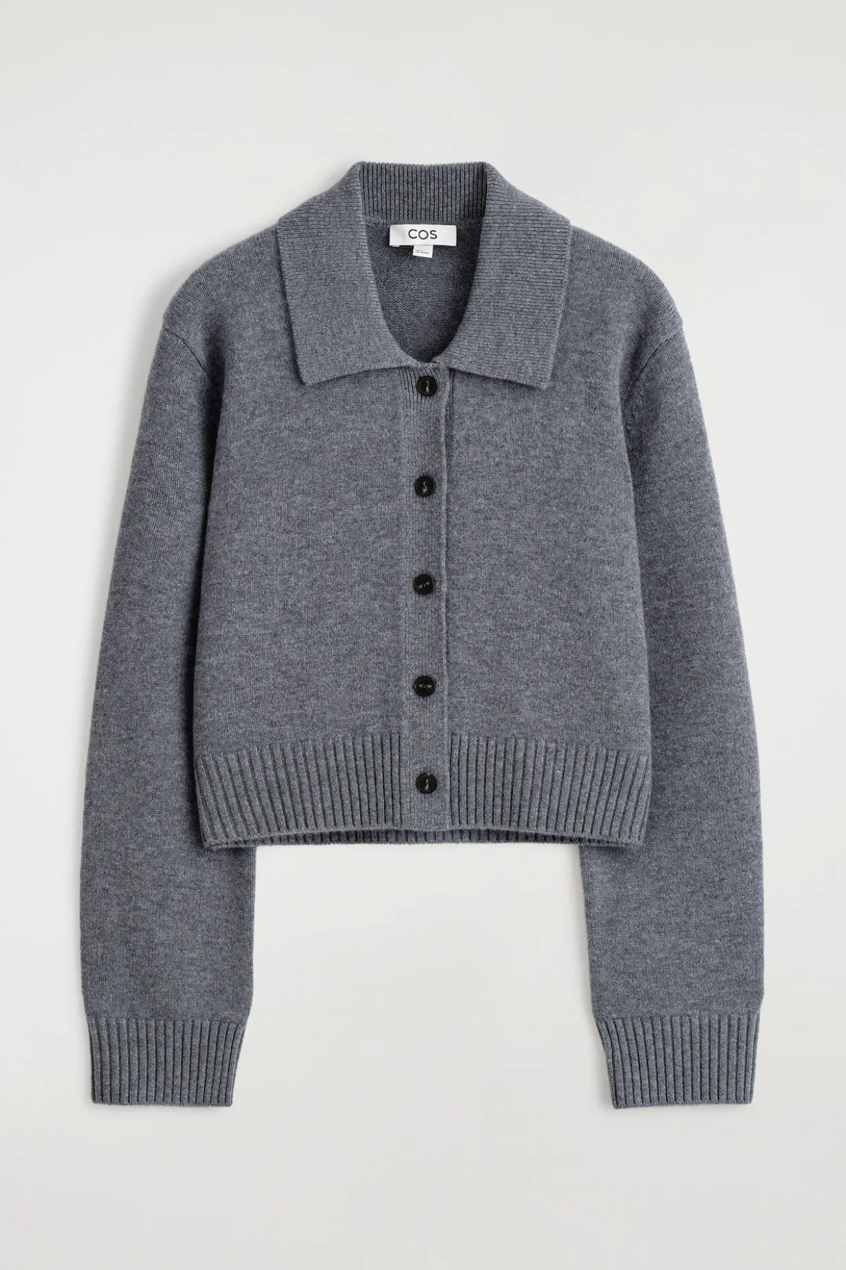 STRICKJACKE AUS MERINOWOLLE MIT KRAGEN