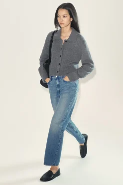 STRICKJACKE AUS MERINOWOLLE MIT KRAGEN