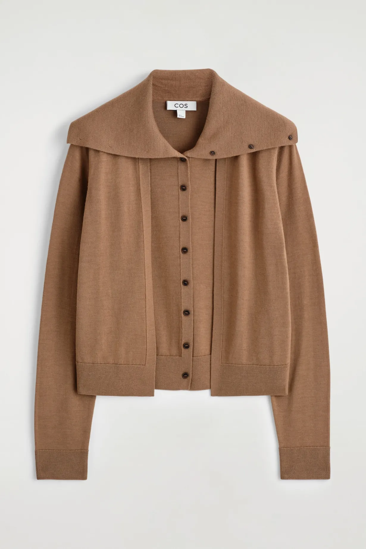 STRICKJACKE AUS MERINOWOLLE MIT HOHEM KRAGEN