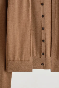 STRICKJACKE AUS MERINOWOLLE MIT HOHEM KRAGEN