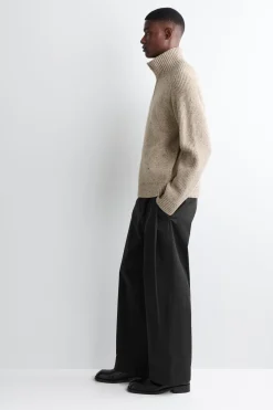 STRICKJACKE AUS WOLLE MIT DONEGAL-EFFEKT