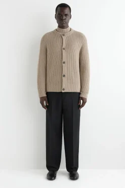 STRICKJACKE AUS WOLLE MIT RUNDHALSAUSSCHNITT