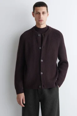 STRICKJACKE AUS WOLLE MIT RUNDHALSAUSSCHNITT