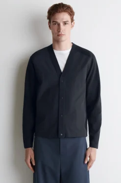 STRICKJACKE MIT NYLONEINSÄTZEN