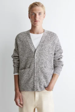 STRICKJACKE MIT REISSVERSCHLUSS UND V-AUSSCHNITT
