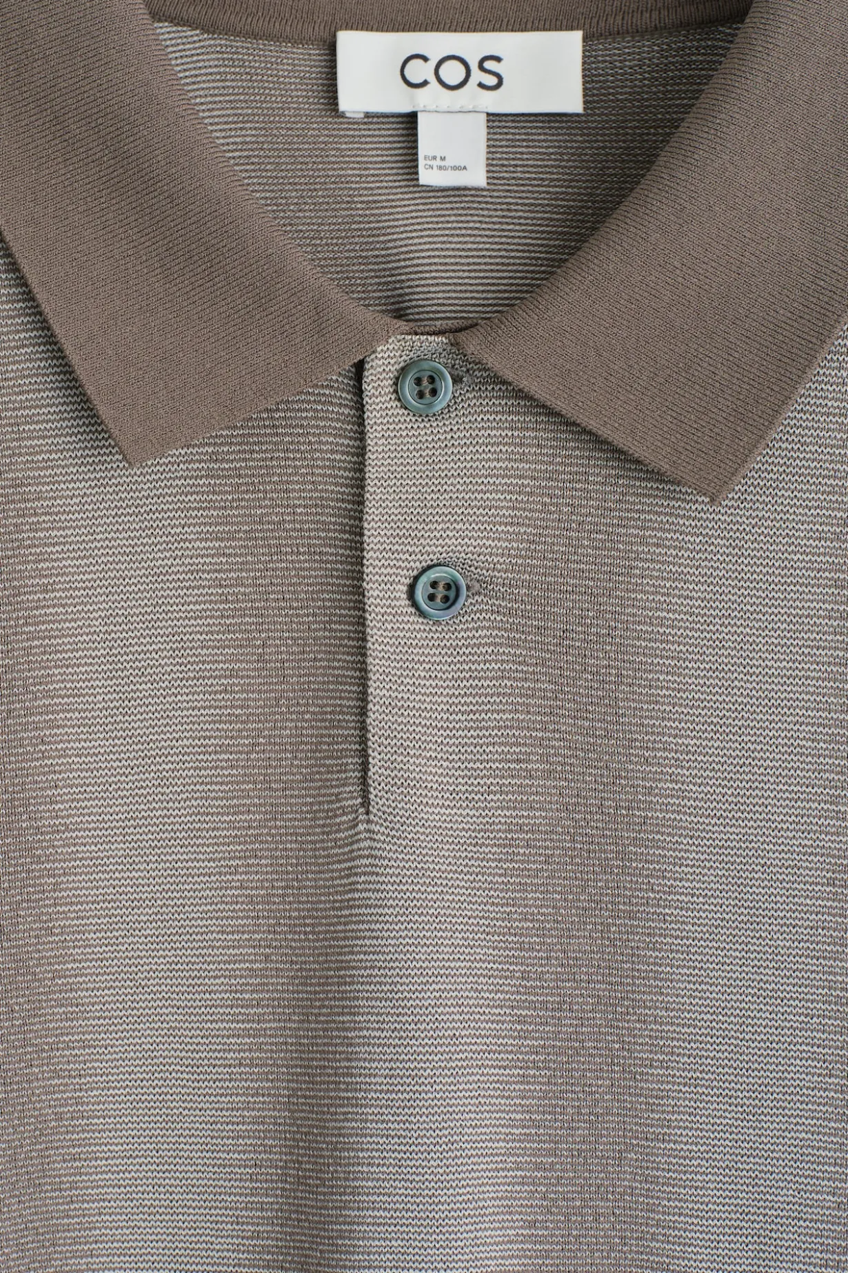 STRICK-POLOSHIRT MIT DIFFUSEN STREIFEN