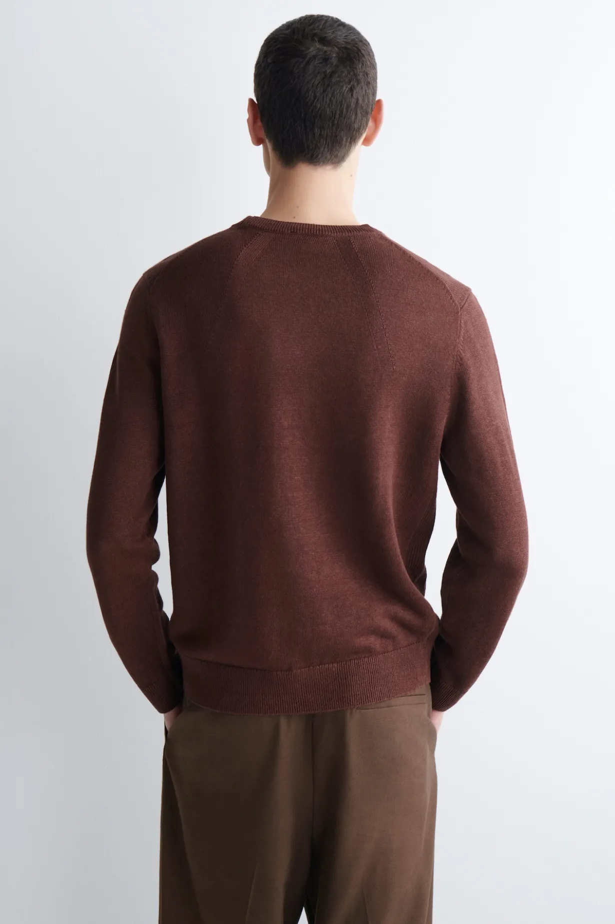 STRICKPULLOVER AUS LEINEN MIT RUNDHALSAUSSCHNITT