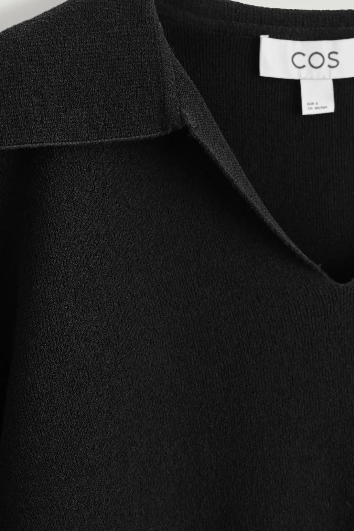 STRICKPULLOVER MIT OFFENEM KRAGEN